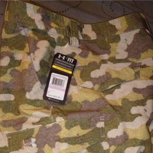 UNDER ARMOUR IRONSIDE CAMO CARGO SHORTS 30 NWT $60